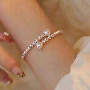 French Pearl Bracelet, NEW